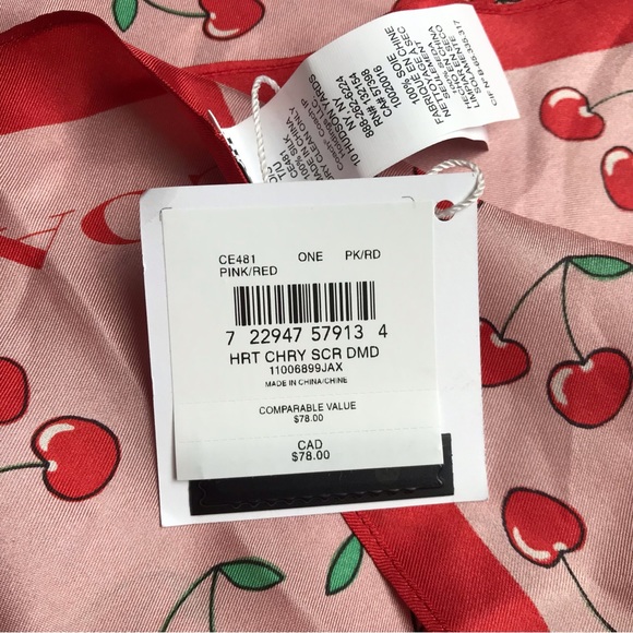 🍒Coach Signature Heart Cherry Print Silk Diamond Scarf - Picture 5 of 10